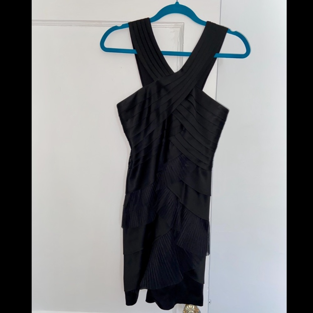 BCBGMAXAZRIA Tiered Cocktail Dress 🖤